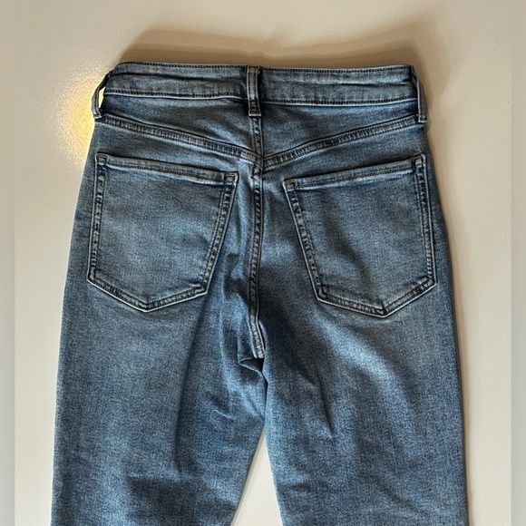 Old Navy Blue Skinny Jeans Modern Style size 2 high rise Jeans very stretchy (f) - Picture 4 of 8